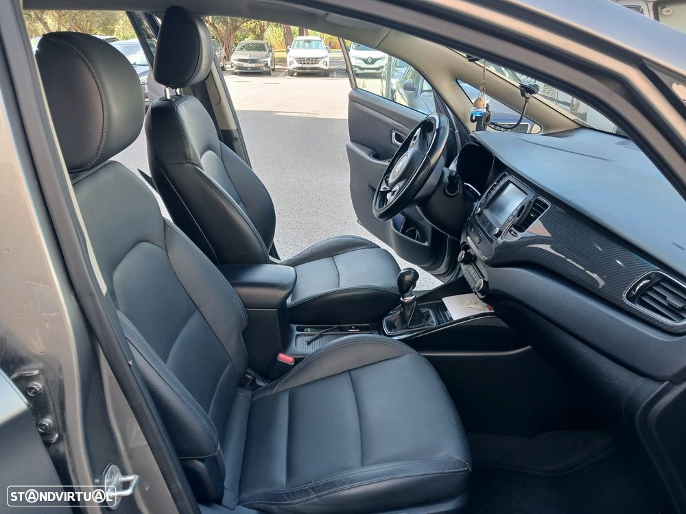 Kia Carens 1.7 CRDi ISG TX - 4