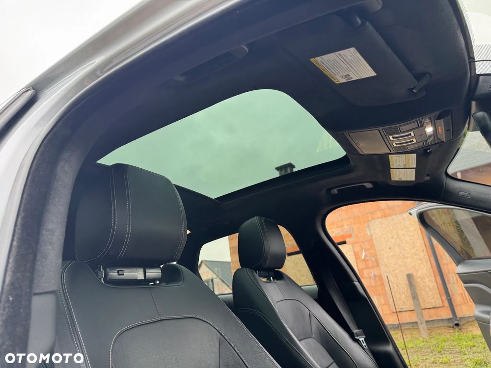 Jaguar F-Pace 2.0 i4P AWD R-Sport - 22