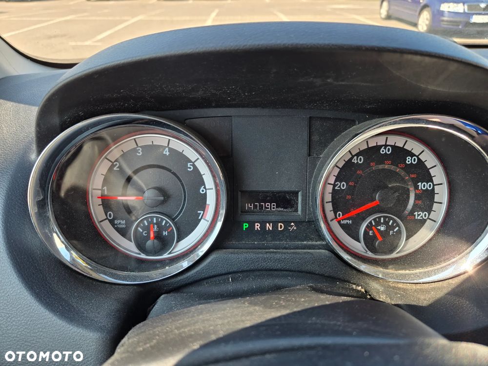 Dodge Grand Caravan - 13