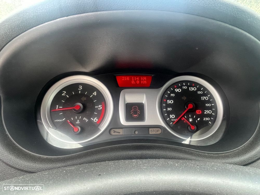 Renault Clio 1.5 dCi Dynamique S - 5