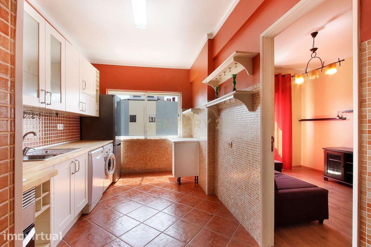 Apartamento T2 no Centro de Mem Martins - Grande imagem: 4/24