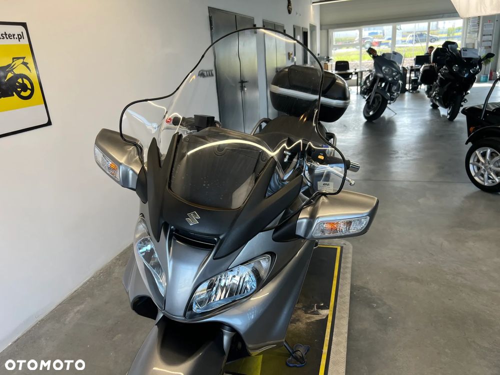 Suzuki Burgman - 15