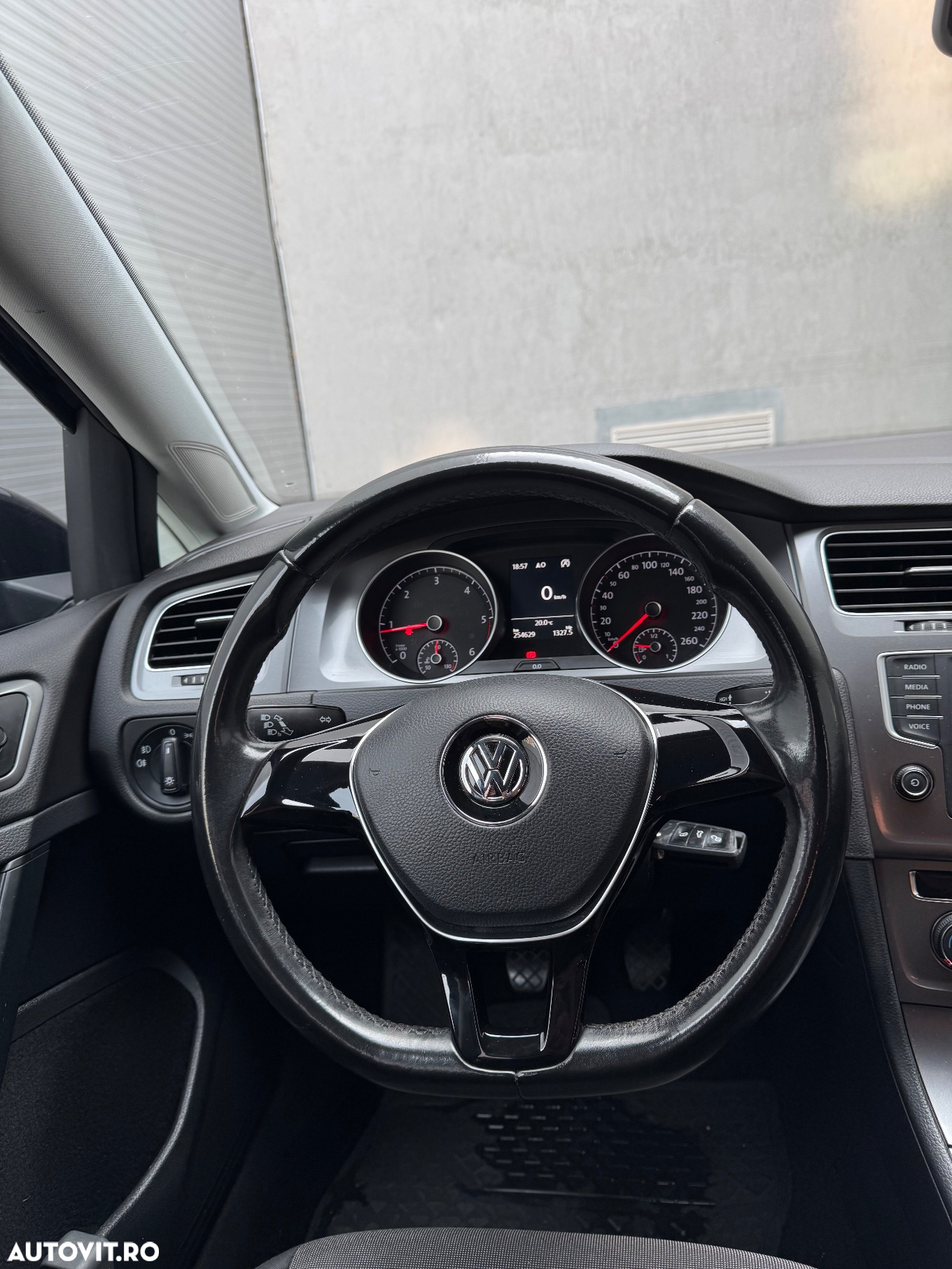 Volkswagen Golf 1.6 TDI (BlueMotion Technology) Comfortline - 7