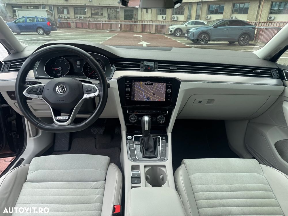 Volkswagen Passat - 15