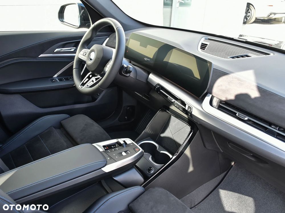 BMW iX1 xDrive30 - 28