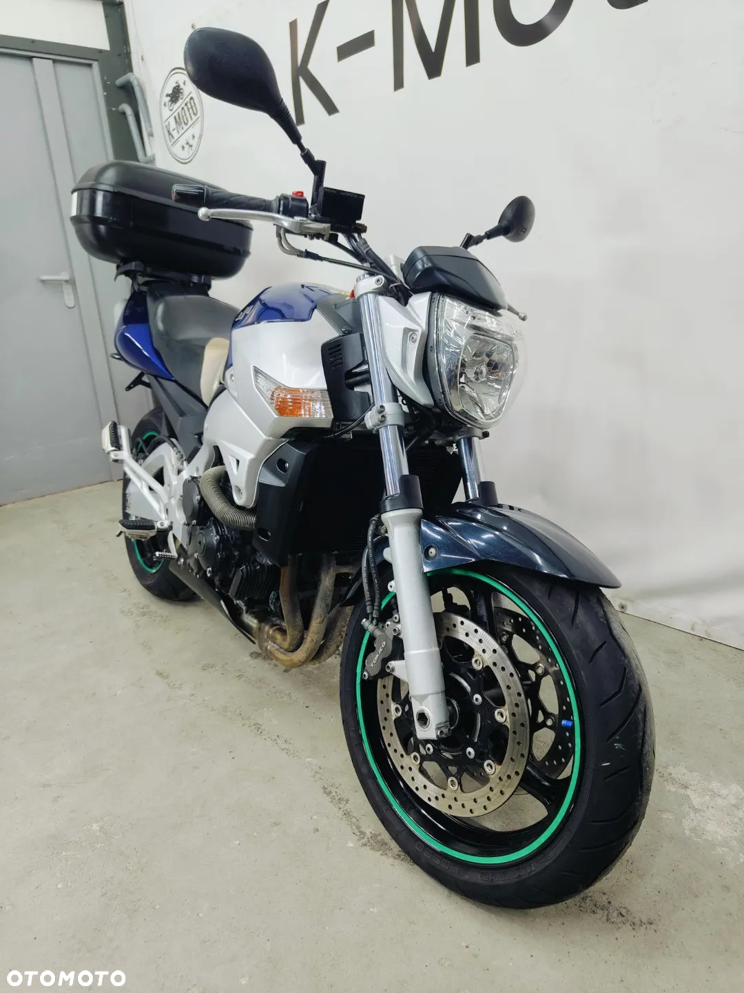 Suzuki GSR - 3