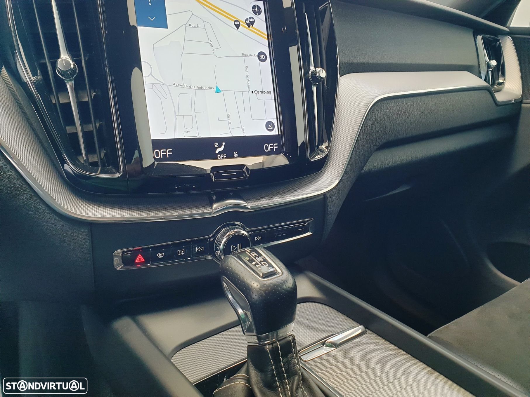 Volvo XC 60 2.0 D4 R-Design Geartronic - 17
