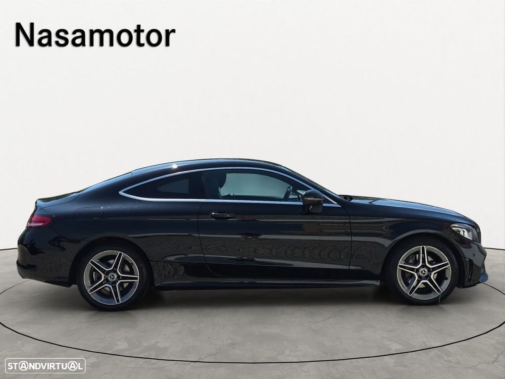 Mercedes-Benz C 220 d AMG Line — fotografia 4