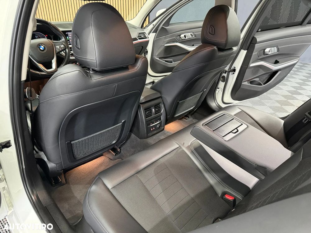 BMW Seria 3 330e AT PHEV - 22