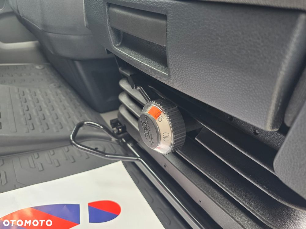 Volkswagen Crafter 35 BiTDI  177KM  7 Osobowy / 109900 Pln Netto / - 33
