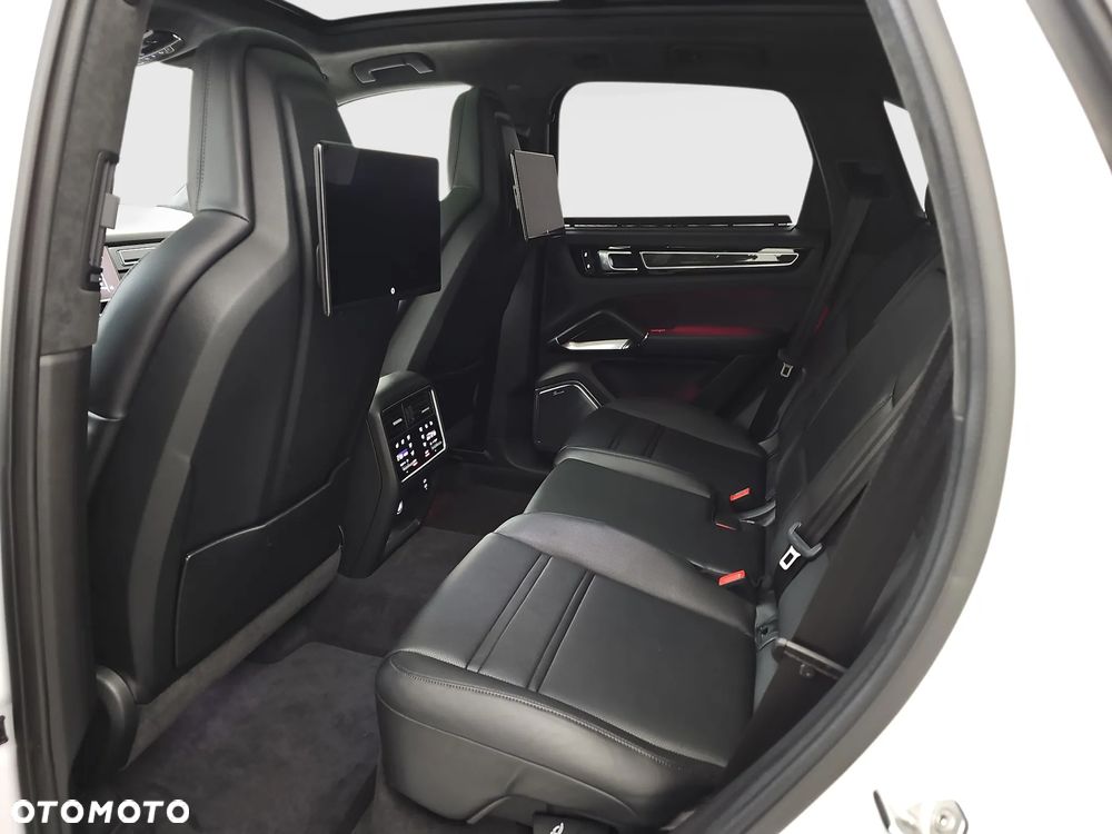 Porsche Cayenne Turbo - 37