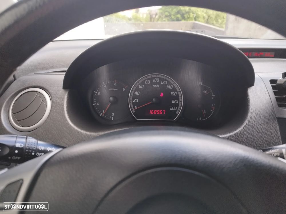 Suzuki Swift 1.3 DDiS GLX - 11