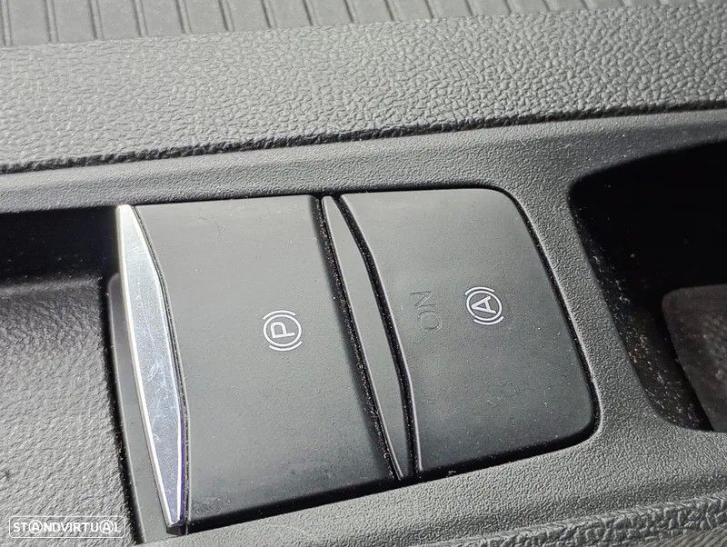 Ford Focus SW 1.0 EcoBoost MHEV ST-Line - 21