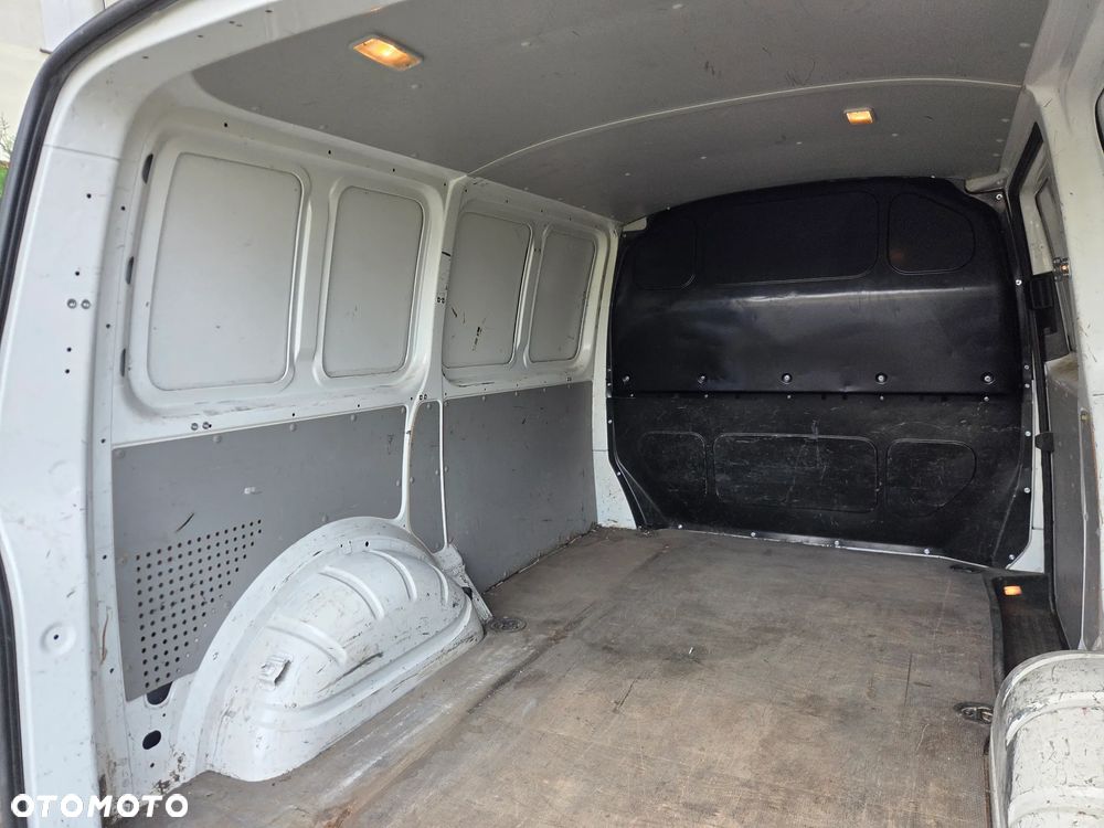 Volkswagen Transporter - 7