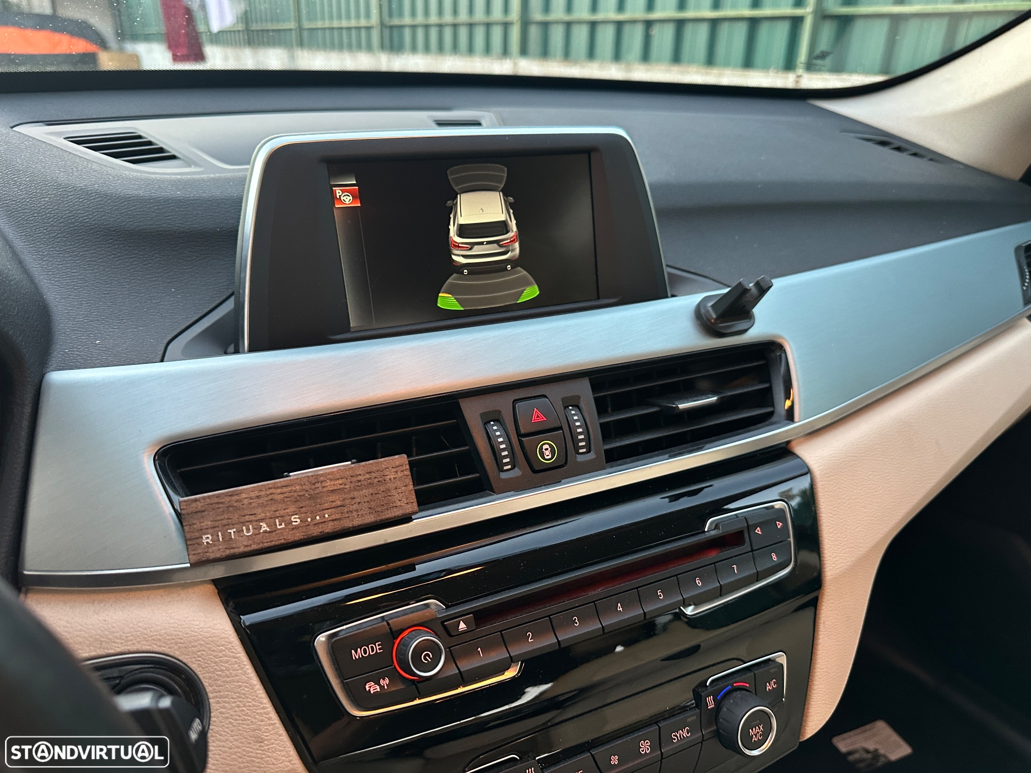 BMW X1 16 d sDrive Pack M - 12