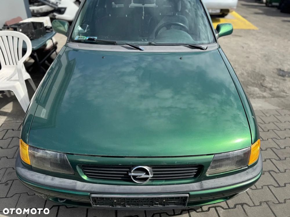 Opel Astra 1997 poj. 1.6 benzyna 75 KM - NA CZĘŚCI - 13