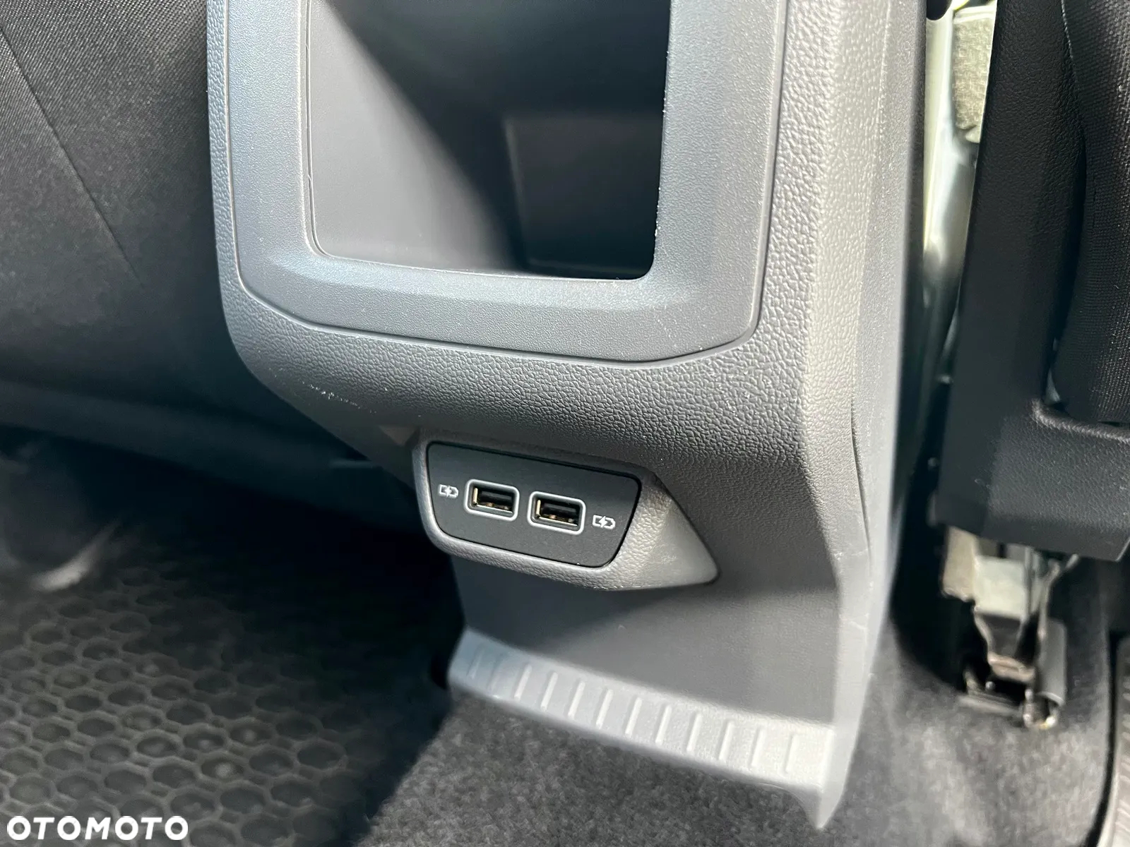 Volkswagen T-Cross - 35