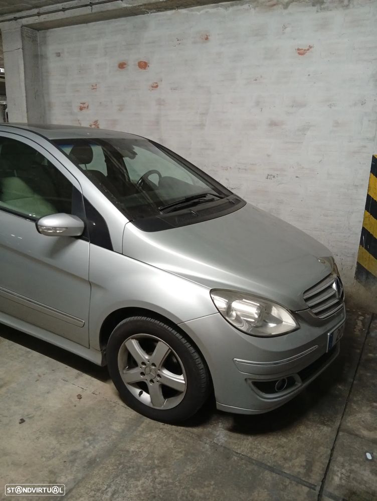 Mercedes-Benz B 200 Turbo - 2