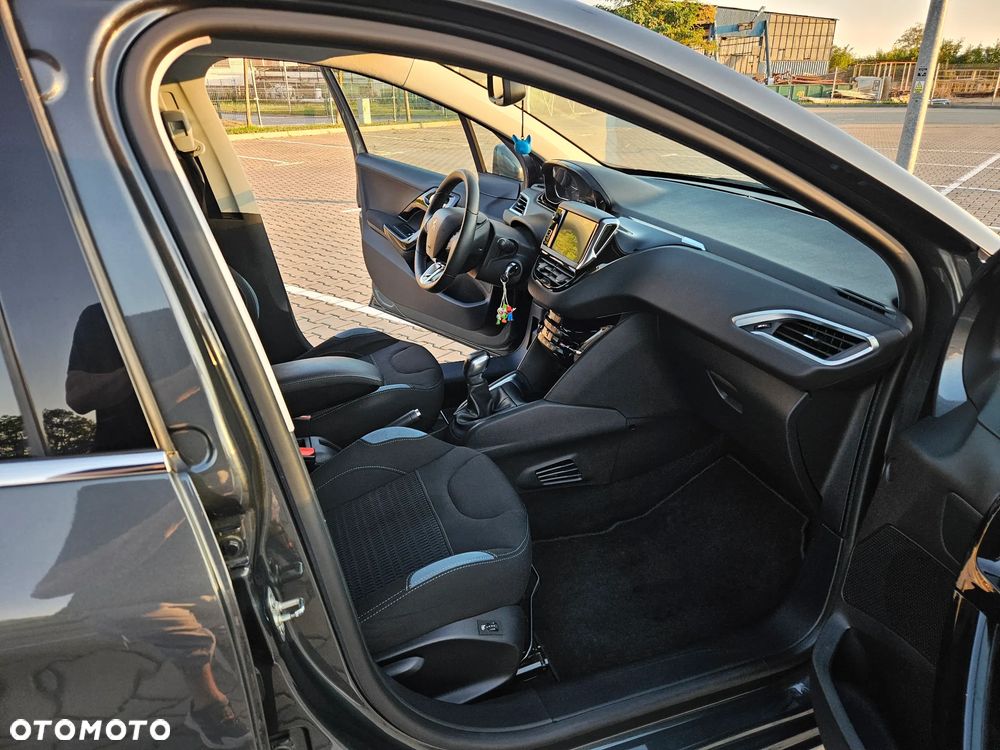 Peugeot 208 1.6 VTi Allure - 23
