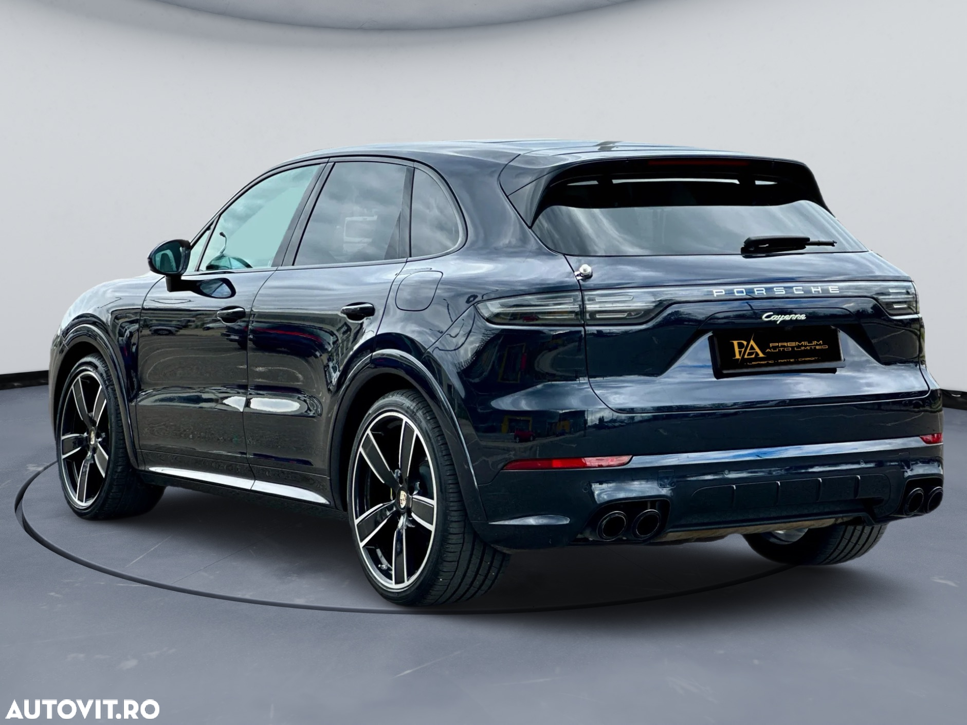 Porsche Cayenne - 4