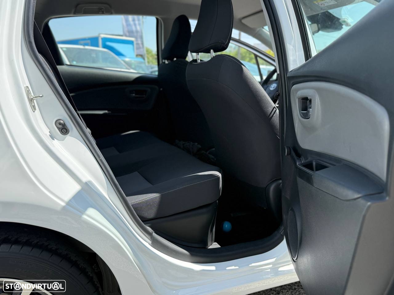 Toyota Yaris 1.5 HDF Premier Edition - 20