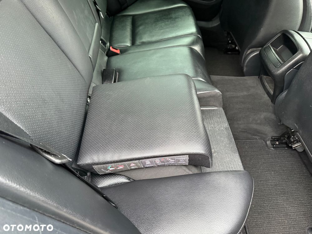 Mercedes-Benz Klasa C 200 (BlueTEC) d 7G-TRONIC Exclusive - 14