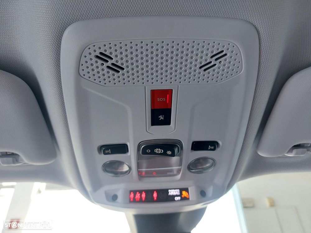 Peugeot e-2008 50 kWh Active Pack - 47