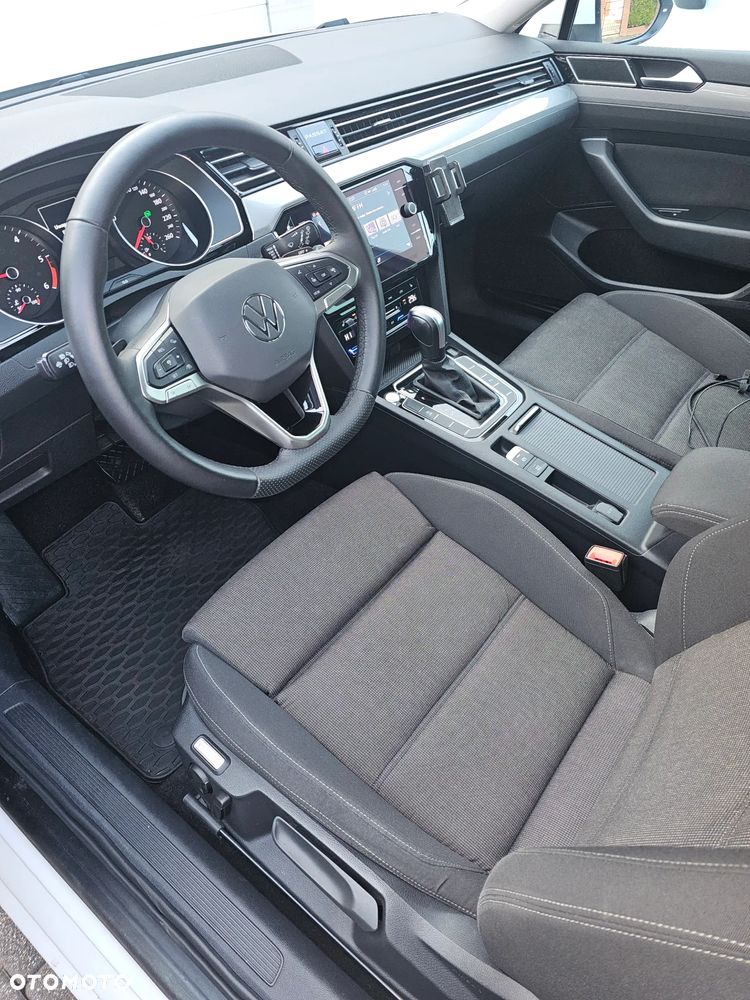 Volkswagen Passat - 6