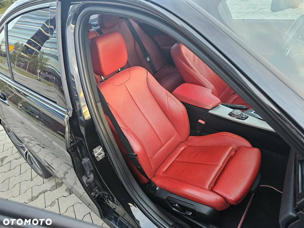 BMW Seria 3 335i xDrive - 11