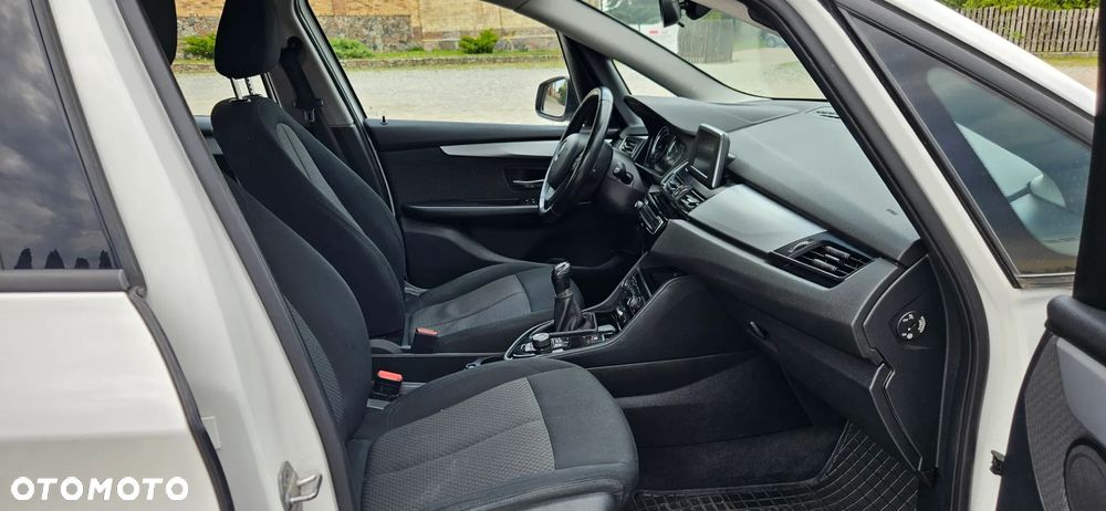 BMW Seria 2 216d - 21