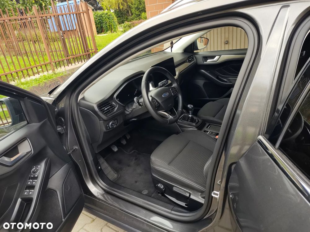 Ford Focus 1.0 EcoBoost Titanium X - 11