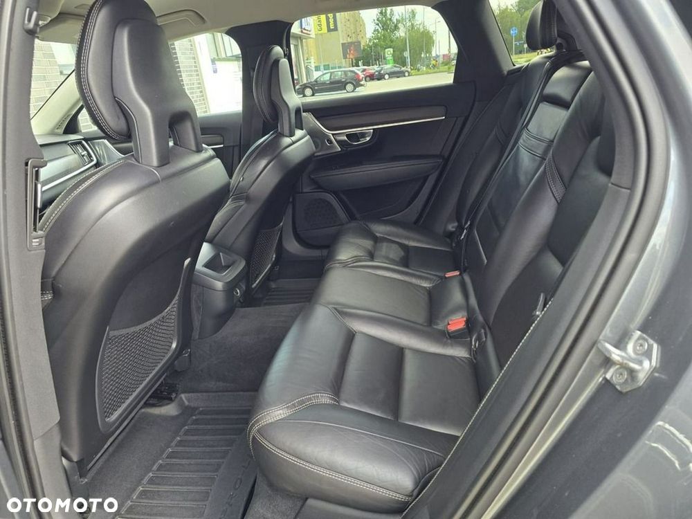 Volvo V90 Cross Country D4 AWD - 28