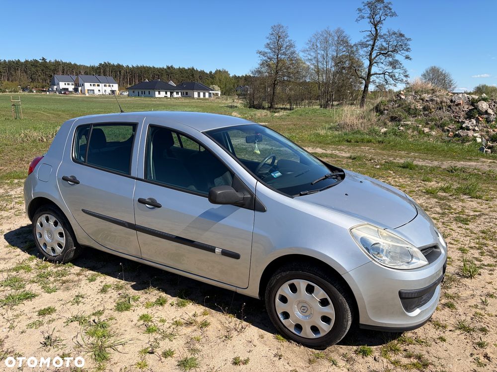 Renault Clio - 12