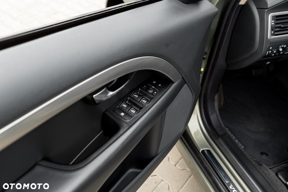 Volvo V70 2.5T Summum - 21