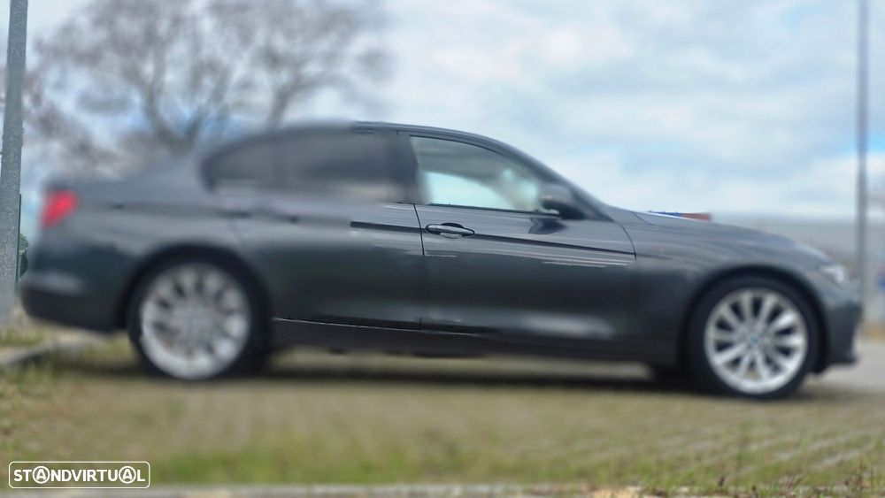 BMW 320 d Auto Line Luxury - 6