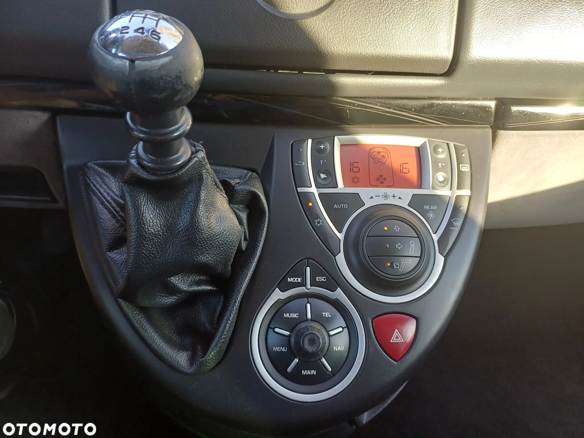 Citroën C8 2.0 HDi Exclusive - 6