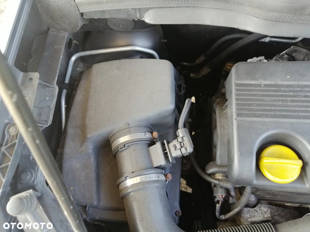 Opel Zafira - 21