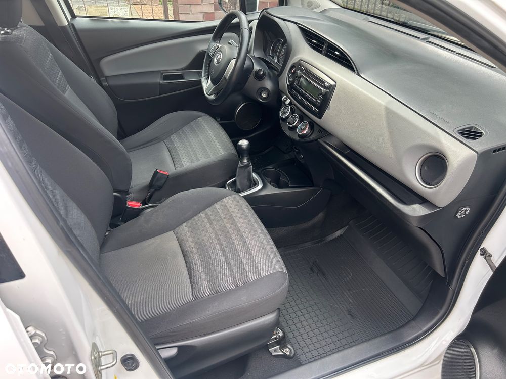 Toyota Yaris 1.0 Life EU6 - 10