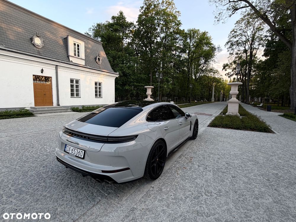 Porsche Panamera - 21