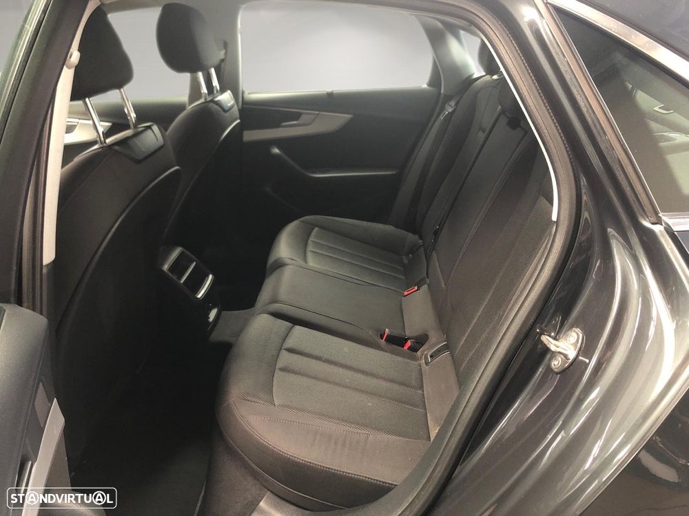 Audi A4 2.0 TDI Design S tronic - 9