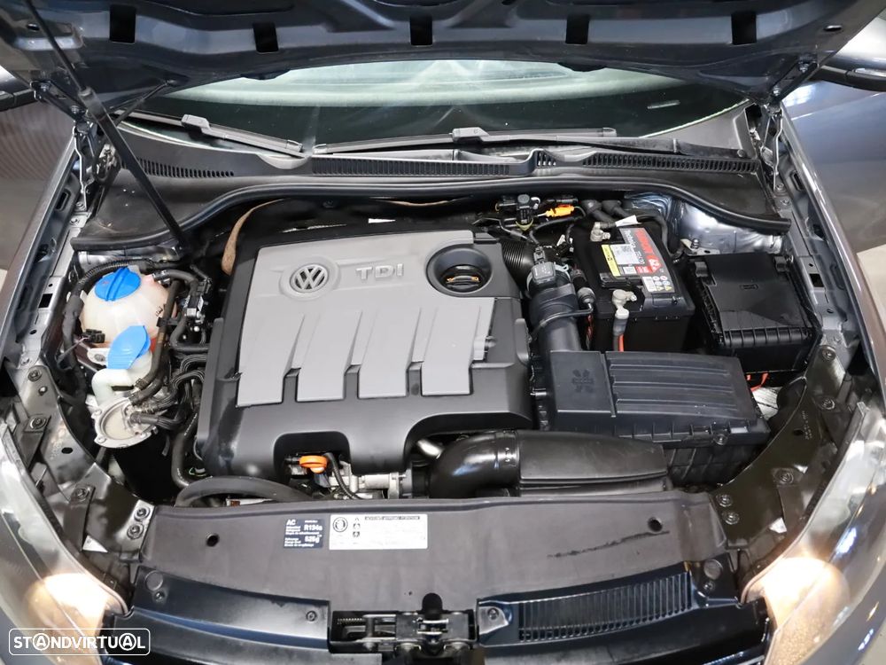 VW Golf 1.6 TDi Confortline - 14