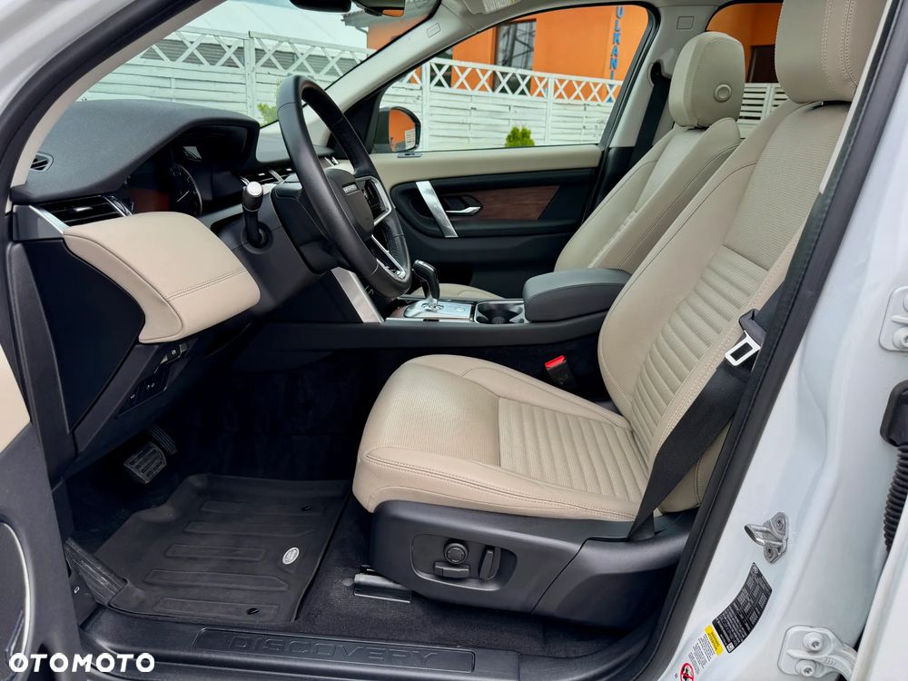 Land Rover Discovery Sport - 8