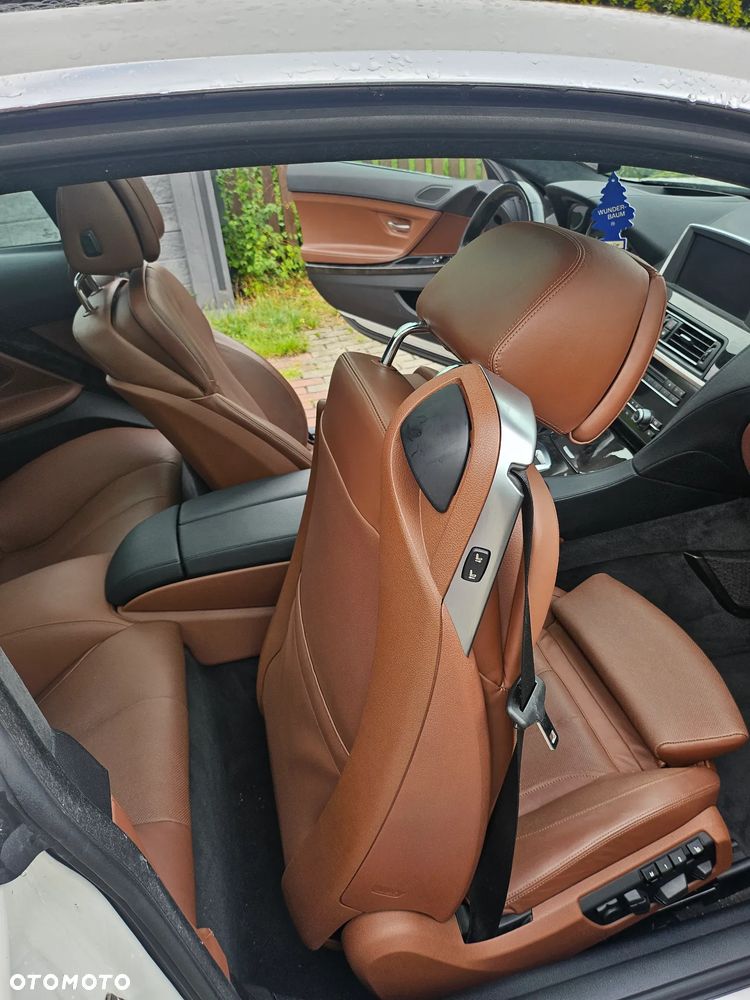 BMW Seria 6 650i xDrive - 29
