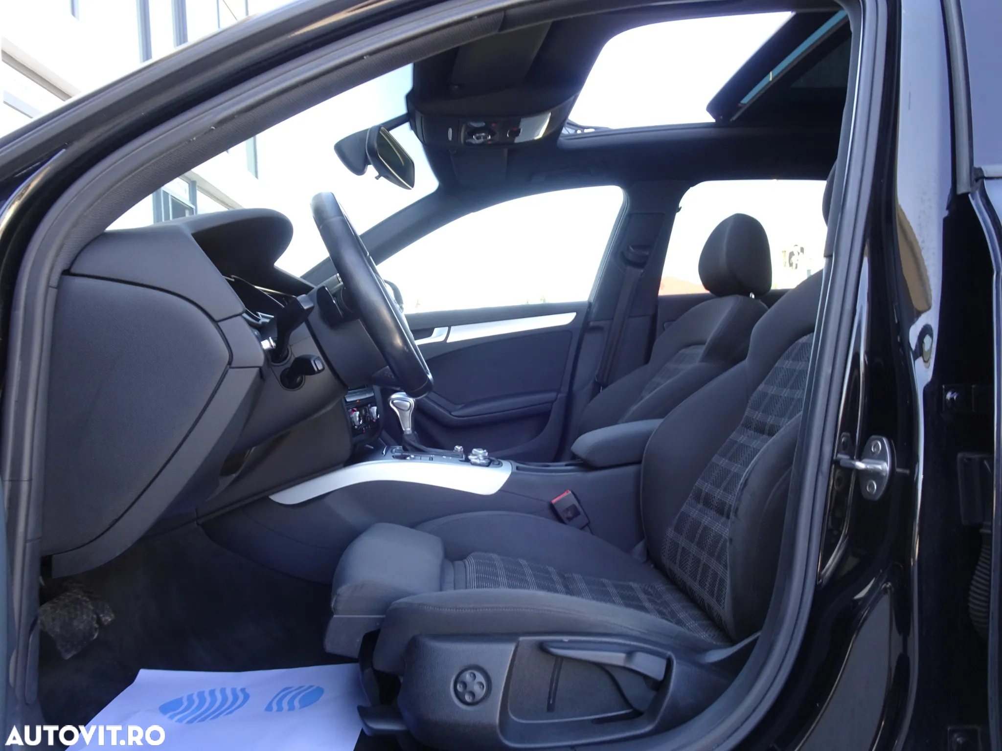 Audi A4 Avant 2.0 TDI DPF multitronic S line Sportpaket - 4