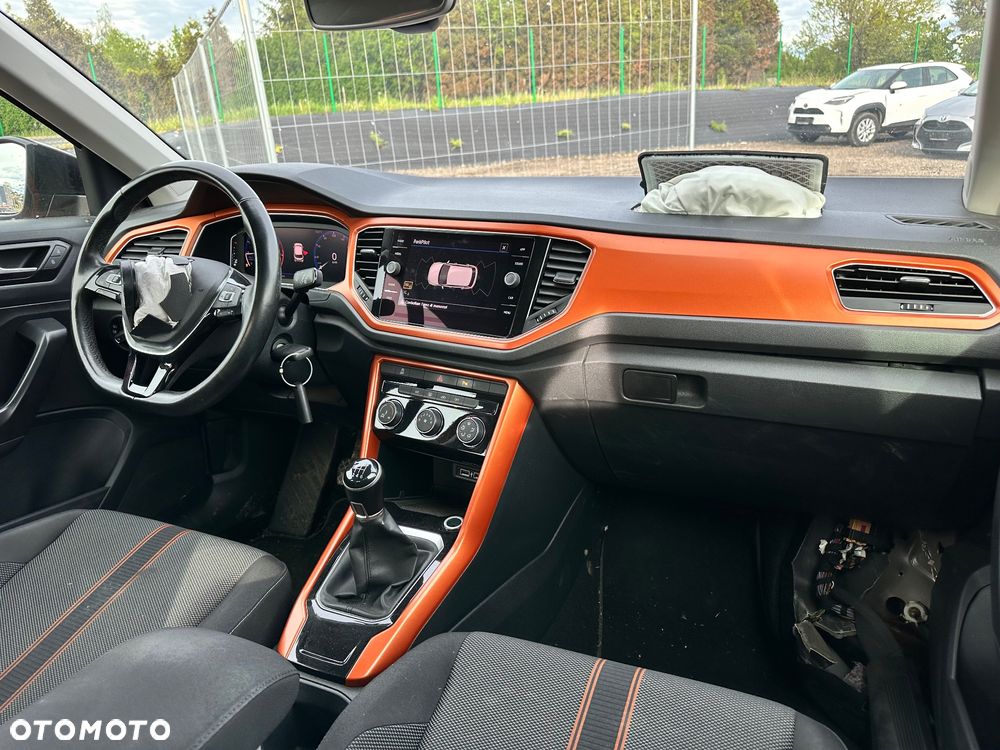 Volkswagen T-Roc - 24
