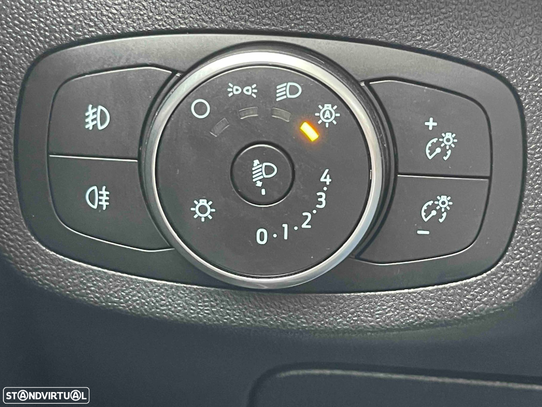 Ford Fiesta 1.5 EcoBoost S&S ST X - 33