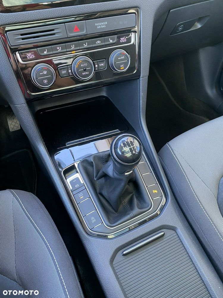 Volkswagen Golf Sportsvan 1.4 TSI (BlueMotion Technology) Highline - 23
