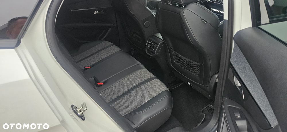 Peugeot 3008 1.5 BlueHDi Allure S&S EAT8 - 25