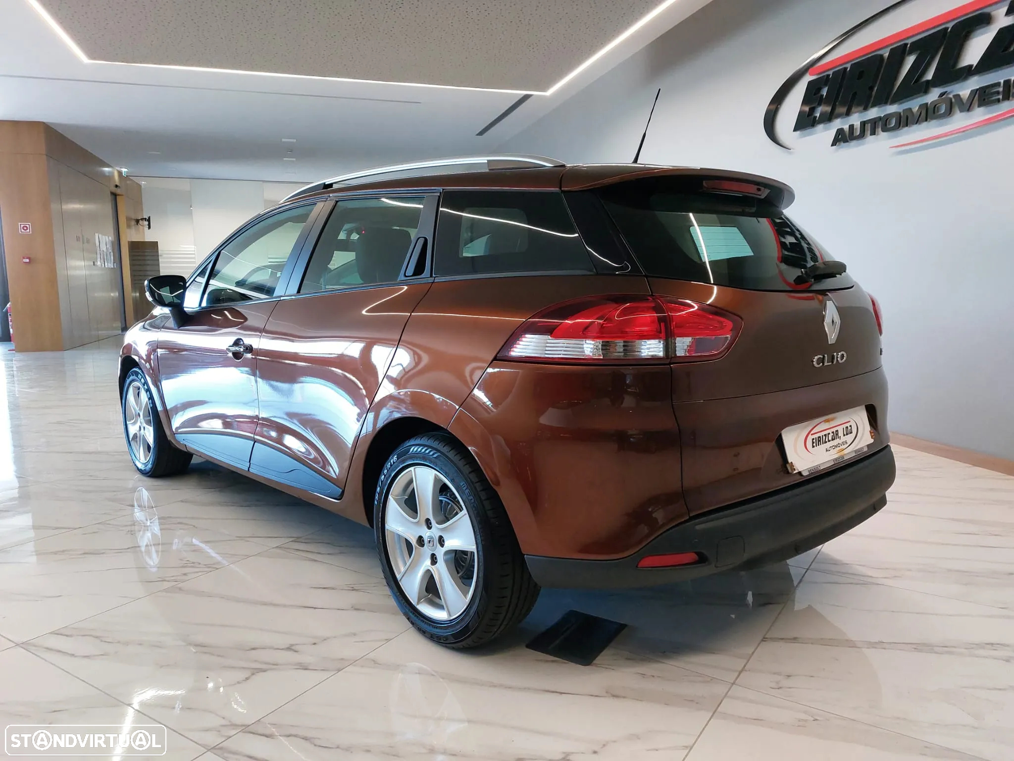 Renault Clio Sport Tourer 0.9 TCE Dynamique S - 9