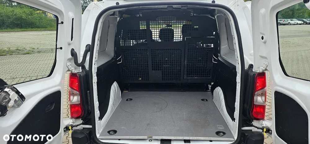 Toyota Proace City 1.5 D-4D Long 2,3t Active (bryg.) - 17